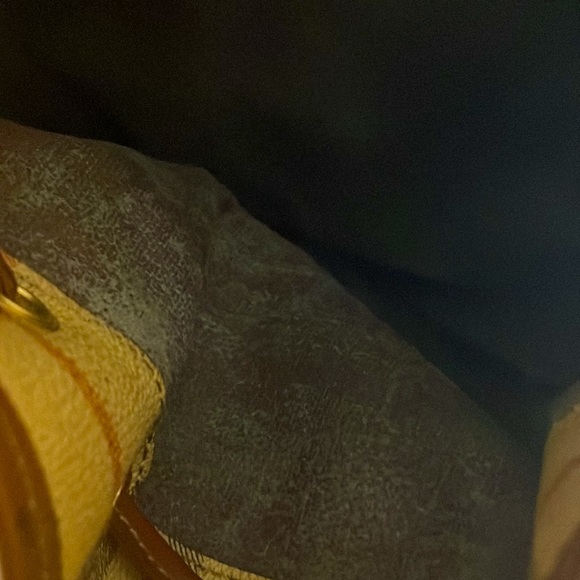 Burberry Vintage Bucket Bag - Picture 3 of 3